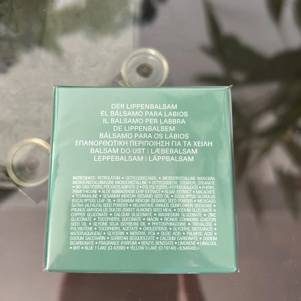 La Mer Lip Balm - Picture 2 of 2